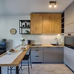 Urban Chic - Center - One Bedroom - Opolska Apartment
