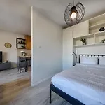 Urban Chic - Center - One Bedroom - Opolska * Katowice
