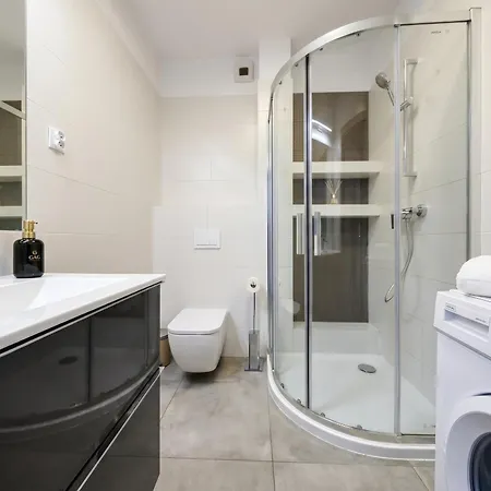 Urban Chic - Center - One Bedroom - Opolska Apartment *