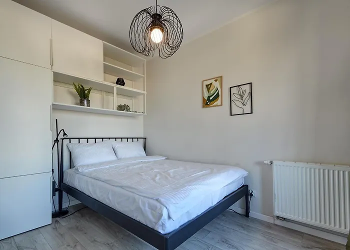 Urban Chic - Center - One Bedroom - Opolska דירה *
