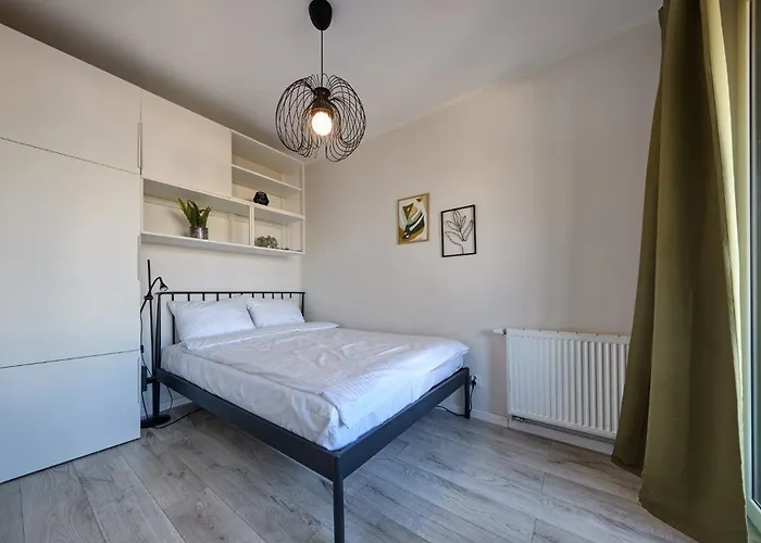 Urban Chic - Center - One Bedroom - Opolska * קטוביץ