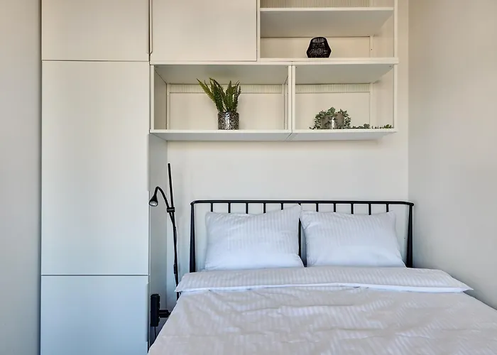 Urban Chic - Center - One Bedroom - Opolska * קטוביץ